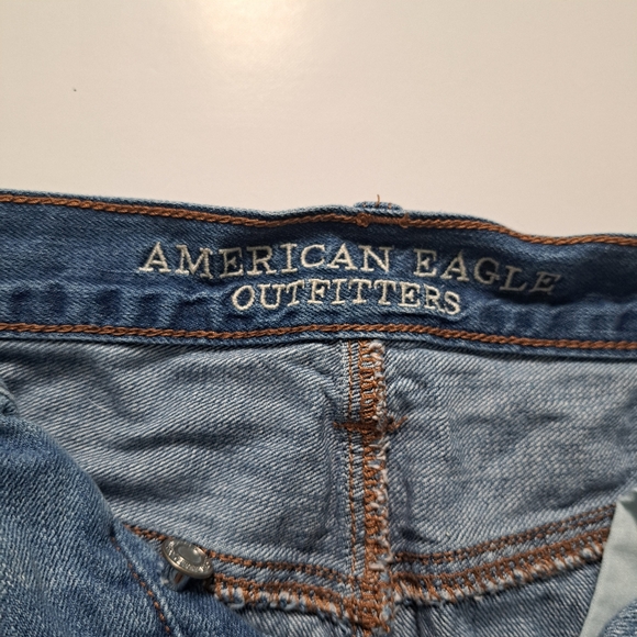 American Eagle Outfitters Jean shorts, size 8 - Picture 2 of 8